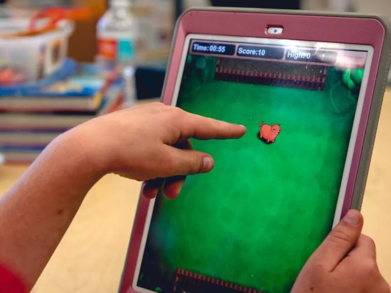 How Tablet Games Can Teach Skills to Students with Visual Impairments